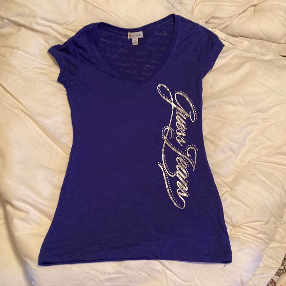 Guess tee